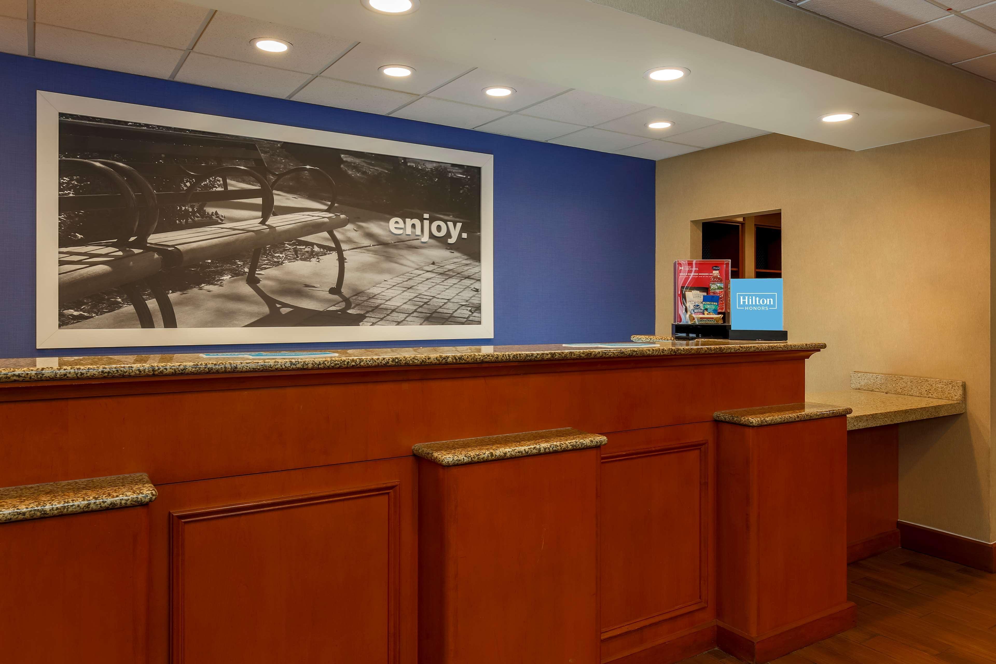 Hampton Inn & Suites West Haven Esterno foto