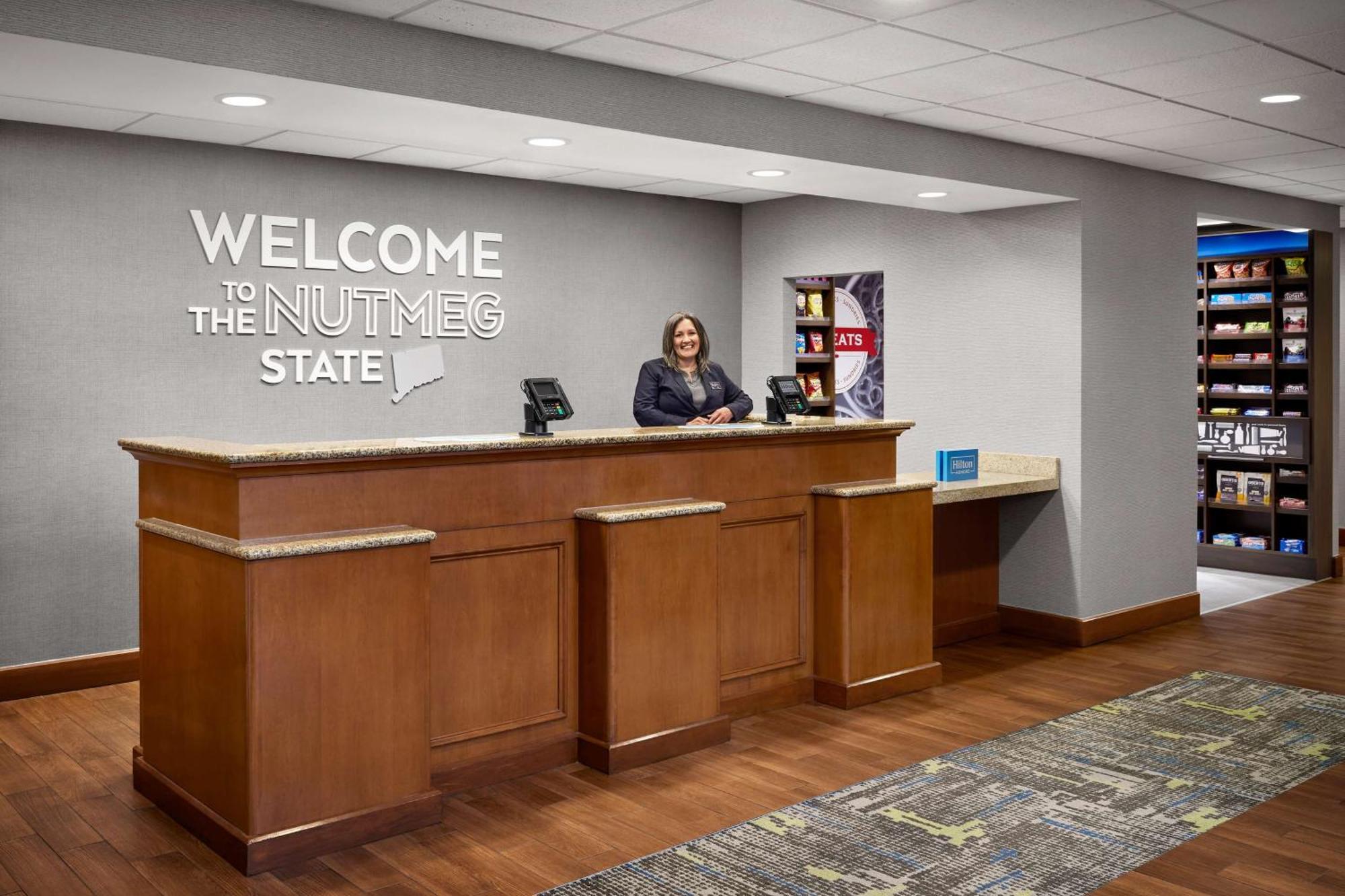 Hampton Inn & Suites West Haven Esterno foto